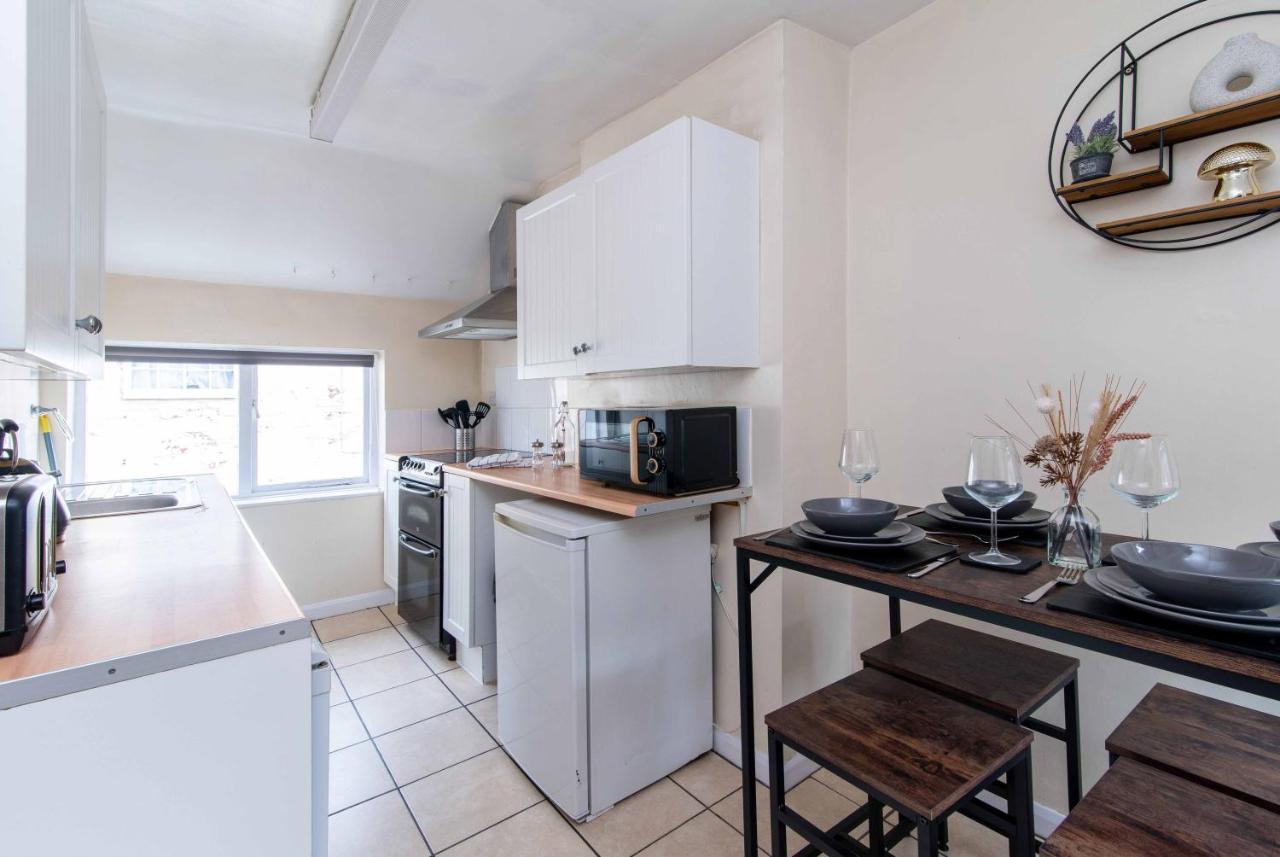 Characterful 2 Bedroom Apartment - Central Location Castle Donington Extérieur photo